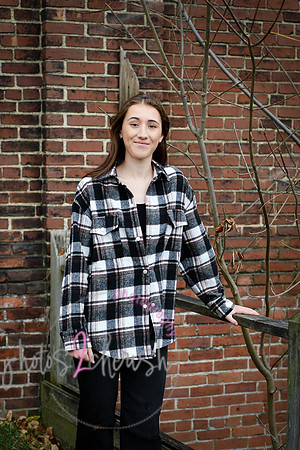 Carmella [MHS Class of 2025] proofs 064