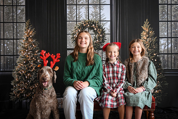 Sublett Family [Holiday 2024] 25