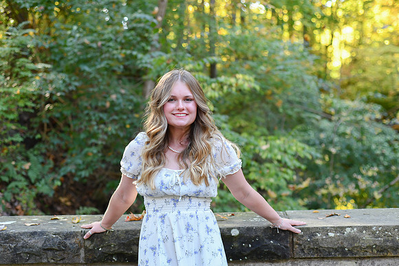Gwen Class of 2025 [all proofs] 024
