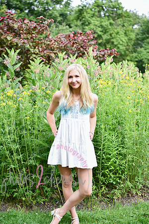 Gwen [MHS Senior] 158