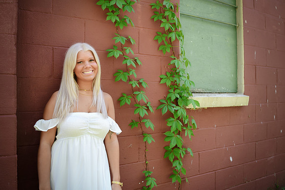 Katie [class of 2024] 030