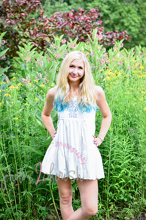 Gwen [MHS Senior] 162