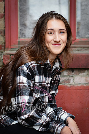 Carmella [MHS Class of 2025] proofs 040