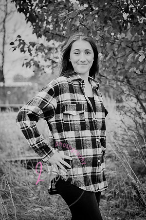 Carmella [MHS Class of 2025] proofs 013