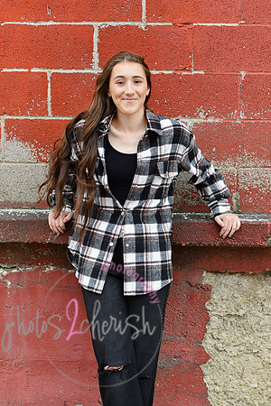 Carmella [MHS Class of 2025] proofs 051