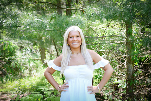Katie [class of 2024] 027