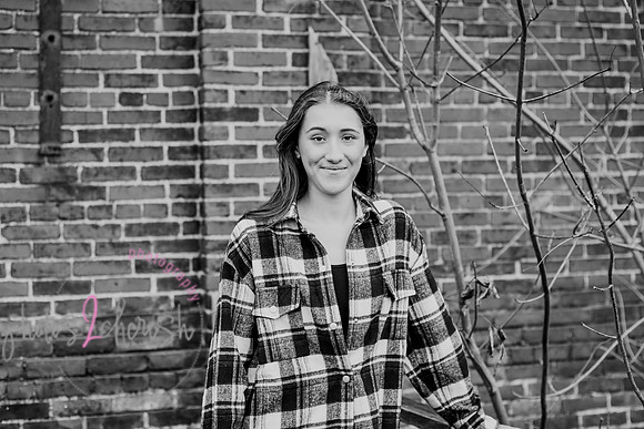 Carmella [MHS Class of 2025] proofs 067