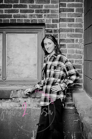 Carmella [MHS Class of 2025] proofs 023