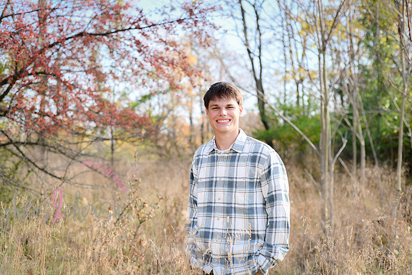 Caden [MHS Class of 2025] peek 15