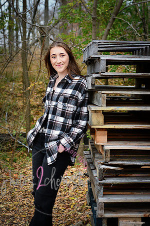 Carmella [MHS Class of 2025] proofs 088