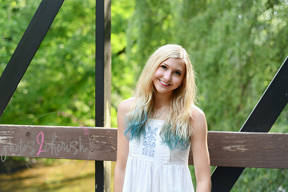 Gwen [MHS Senior] 214