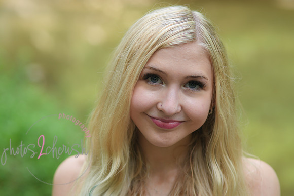 Gwen [MHS Senior] 181