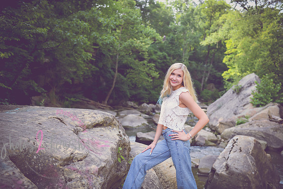 Gwen [MHS Senior] 052