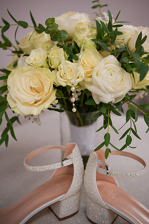 Kellie & Jim [getting ready] 043