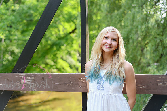 Gwen [MHS Senior] 213