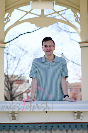 Zachary [MHS Class of 2025] square 19