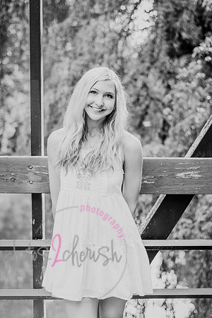 Gwen [MHS Senior] 205