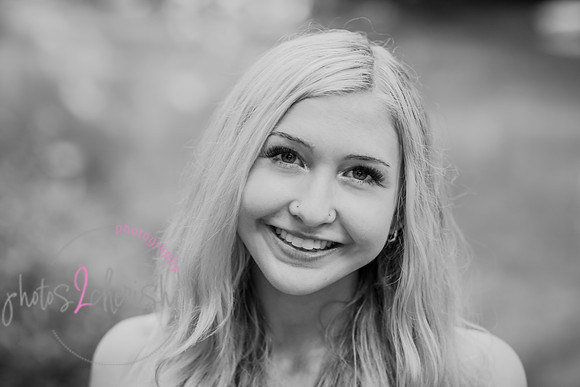 Gwen [MHS Senior] 186