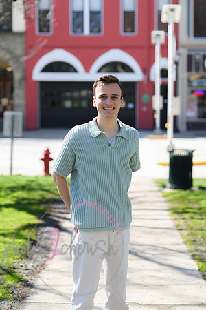 Zachary [MHS Class of 2025] square 31