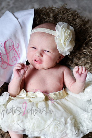 Amelia [newborn] images 086