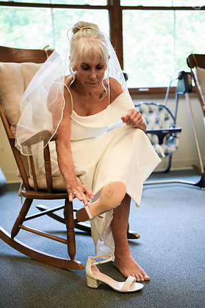 Kellie & Jim [getting ready] 071