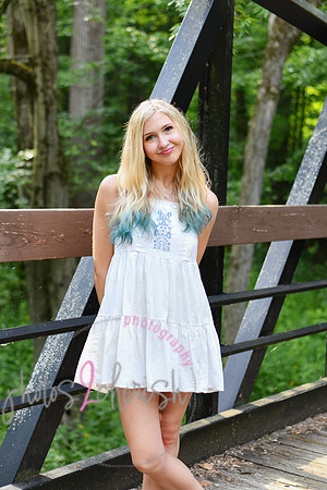 Gwen [MHS Senior] 217