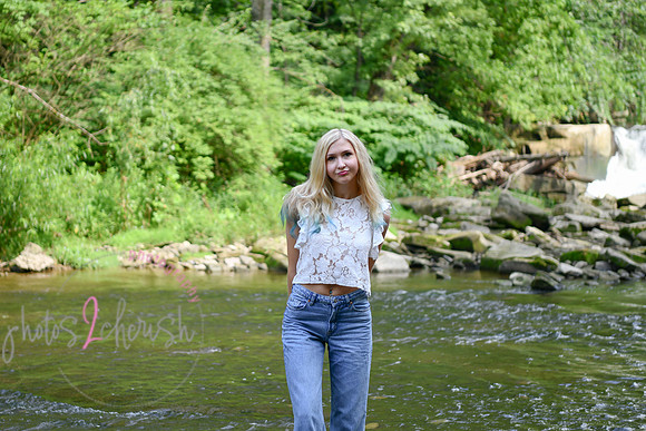 Gwen [MHS Senior] 095