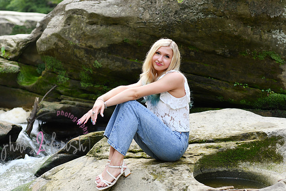 Gwen [MHS Senior] 032