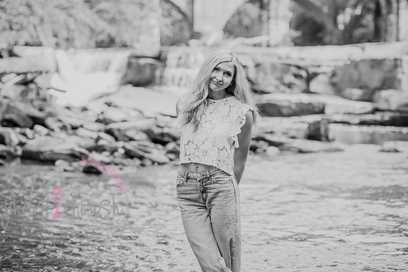 Gwen [MHS Senior] 107