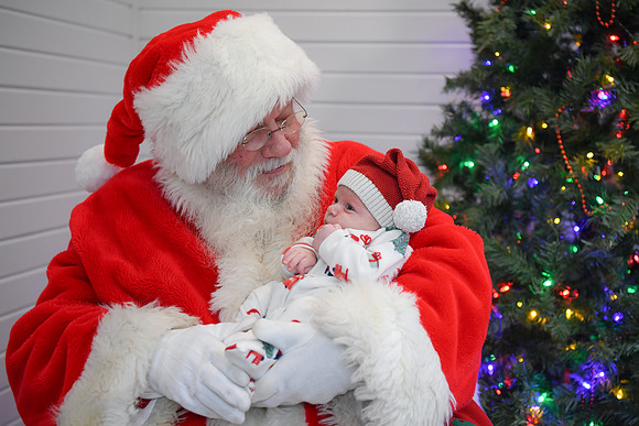 2024 Hart Family Santa 26