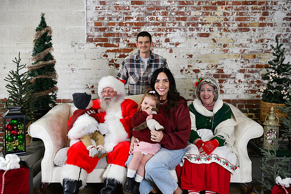 2024 Santa [McCuan] 05