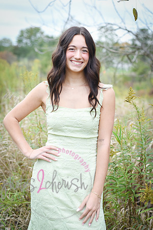 Kate MHS Class of 2025 [peek] 023