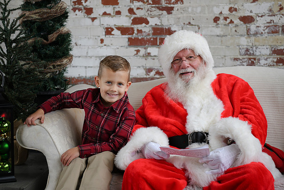 2024 Santa [Hutchinson] 06