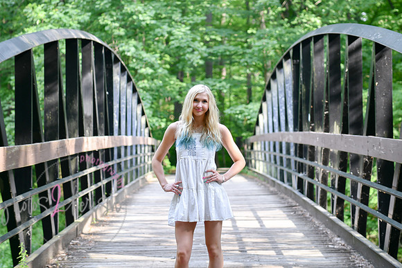 Gwen [MHS Senior] 199
