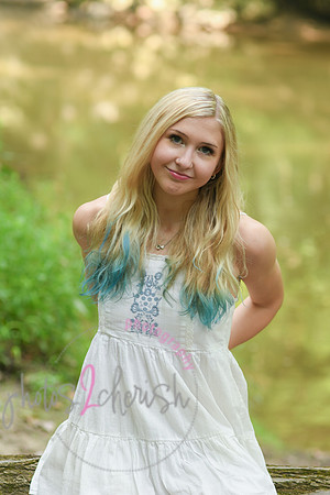 Gwen [MHS Senior] 189