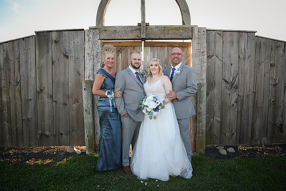 Piper & Eddie [Bride Family] 147