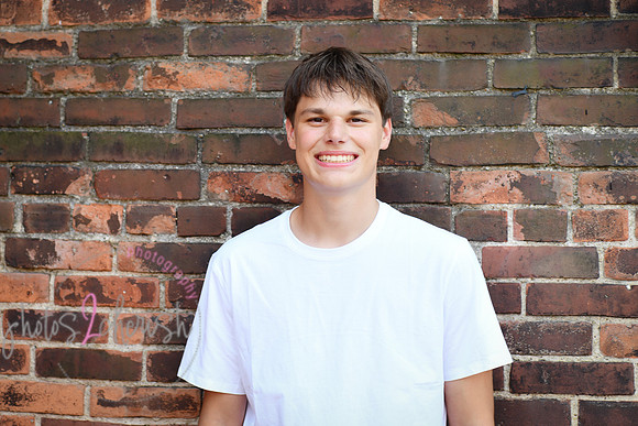 Caden [MHS Class of 2025] peek 34