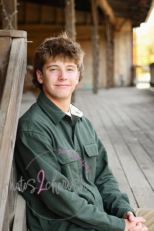 2025 MHS Senior [Cameron] 010
