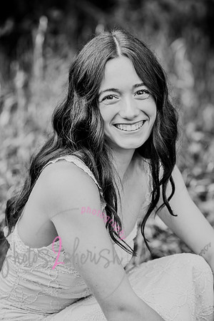 Kate MHS Class of 2025 [peek] 065