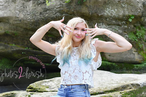 Gwen [MHS Senior] 029
