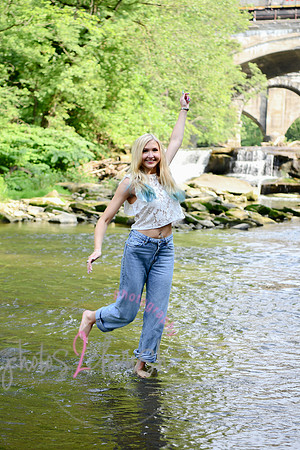 Gwen [MHS Senior] 116
