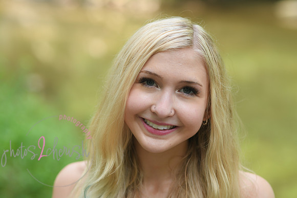 Gwen [MHS Senior] 185
