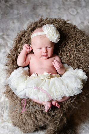Amelia [newborn] images 057