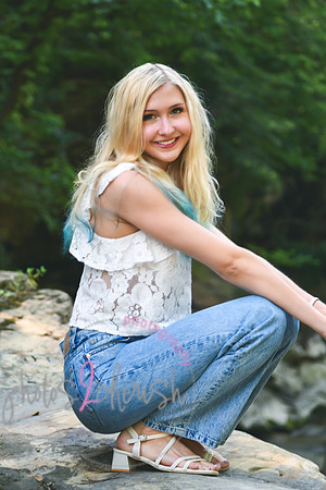 Gwen [MHS Senior] 077
