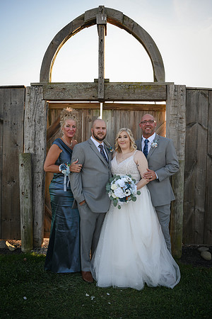 Piper & Eddie [Bride Family] 201
