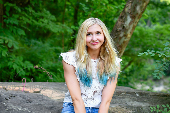 Gwen [MHS Senior] 152