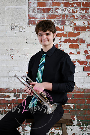 Jacob [MHS class of 2024] 016