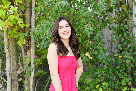 Audrey [class of 2025] 049