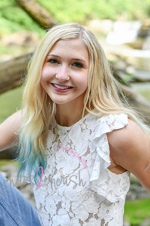 Gwen [MHS Senior] 146