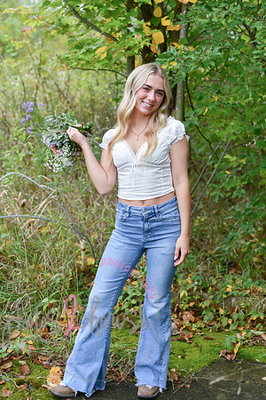 Meghan [class of 2025] peek 08
